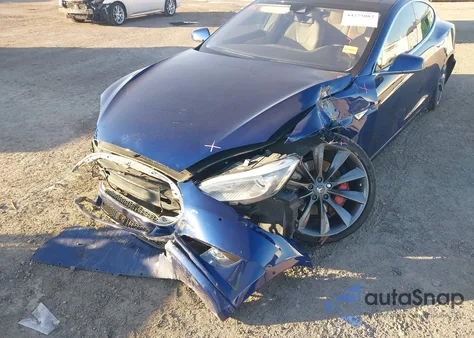 2016 Tesla Model S 90D/P100D/P85D/P90D z USA, uszkodzony, nr VIN 5YJSA1E40GF126555